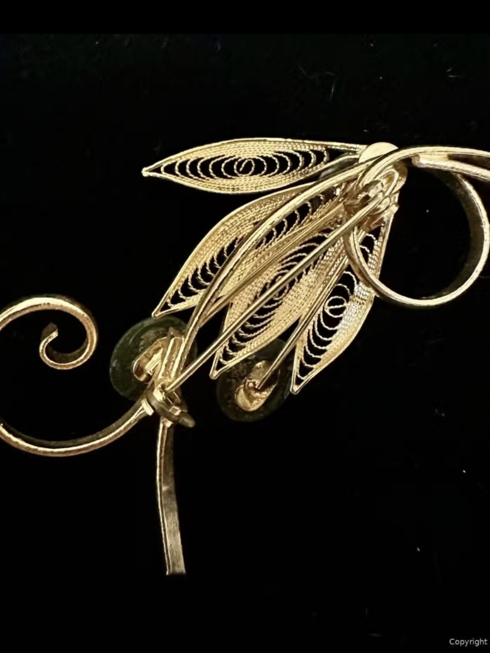 Gold Filigree Leaf Brooch with Green Stone Accents - Picture 2 of 3